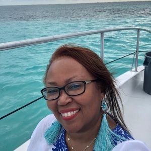 Meet your Posher, Shirley